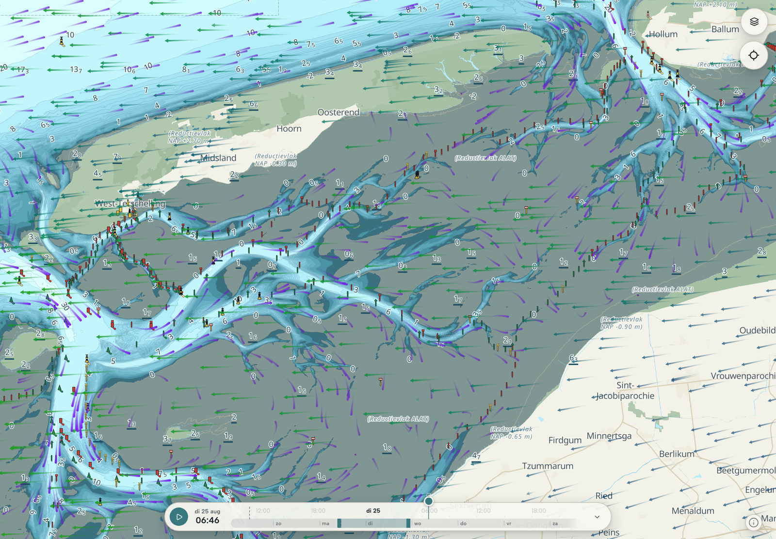 Tablet met de kaart van de Waddenzee tussen Terschelling en de Friese kust, de tijdlijn op morgen, wind en stroming eroverheen.